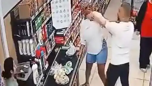 Markette Kasa Sırasında Çocuk Önünde Şok Eden Saldırı Gerçekleşti!