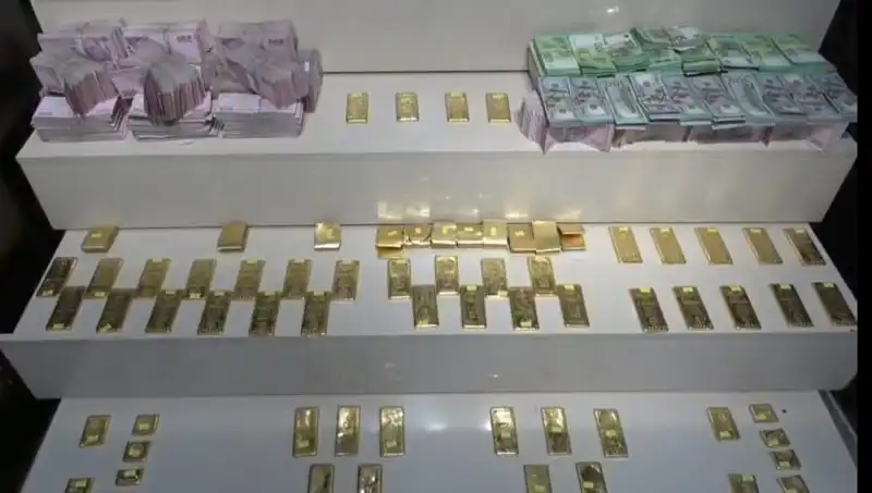 Van Havalimanı'nda Kaçak Altın ve Para Piyangosu: Güvenlik Güçlerinden Şok Baskın