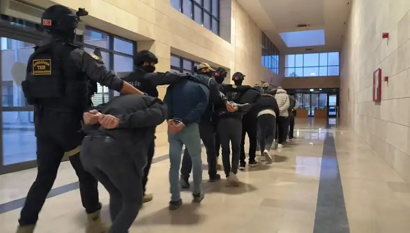 Türkiye’nin 47 İlinde DAEŞ'e Yönelik Dev Operasyon: 298 Gözaltı!
