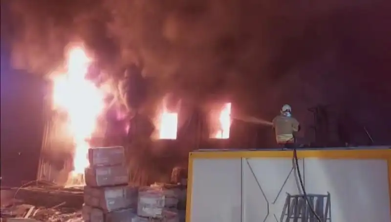 Hatay'da İşçi Konteyneri Yangını: Felaketin Ardından Gelen Sorular