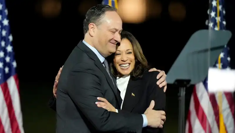 Trump, Kamala Harris’in Eşini Kovdu: Siyasi Gerginlik Tırmanıyor