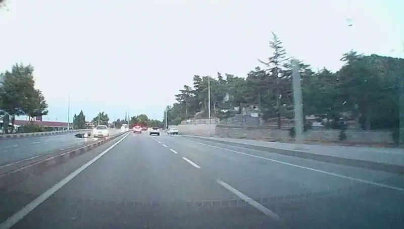 Otomobil-Motosiklet Çarpışması: Şehirde Flaş Gelişme, 1 Kişi Yaralı