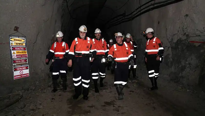 Altın Madenine İncelemeye Giden Bakan Işıkhan'dan Önemli Açıklamalar