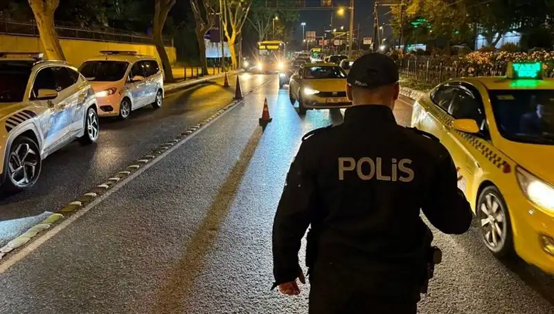 Huzur İstanbul Denetimleri: 1,500 Kişi Gözaltında, Şehirde Güvenlik Artıyor