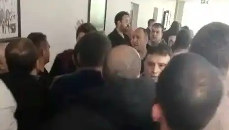 Karamürsel Belediyesi'nde İhale Kavgası: Neler Oluyor?