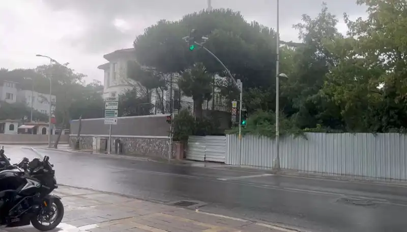 İstanbul’u Etkisi Altına Alan Sağanak Yağış, Şehir Hayatını Nasıl Değiştiriyor?