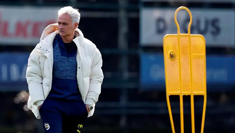 Fatura Mourinho'ya: Futbol Dünyasında Sarsıcı Gelişmeler ve Tartışmalar