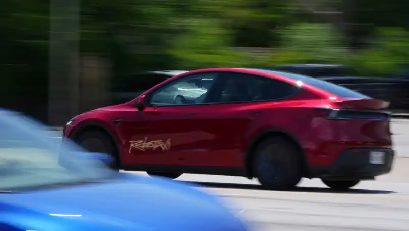 Tesla'nın Robotaxi Denemesi Büyük Hayal Kırıklığı Yarattı