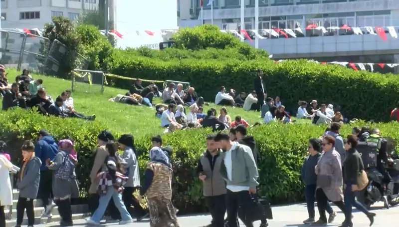 Taksim’de Deprem Yoğunluğu Artıyor: Uzmanlar Uyarıyor!