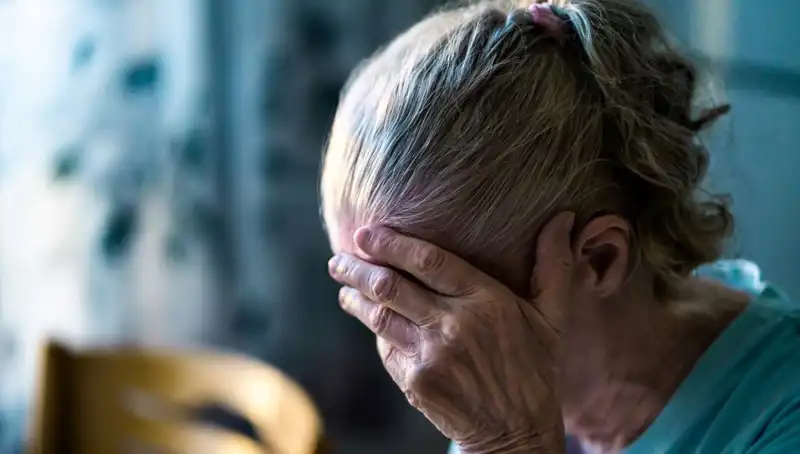 Alzheimer Riskini Artıran Alışkanlıklar: Nöroloji Uzmanı Herkesi Uyarıyor