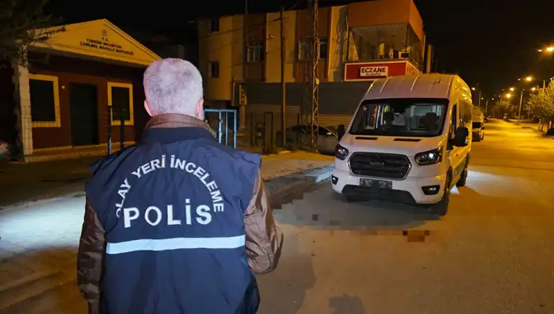 Kebapçıda Dehşet Anları: Arkadaşını Bıçakla Yaraladı!