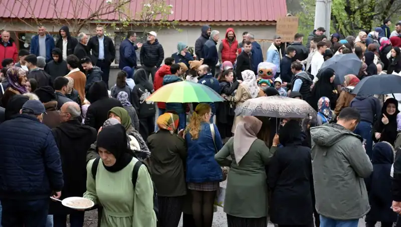 Bir Asırdır Sürdürülen Gelenek: 12 Bin Kişi Bayramda Bir Araya Geldi