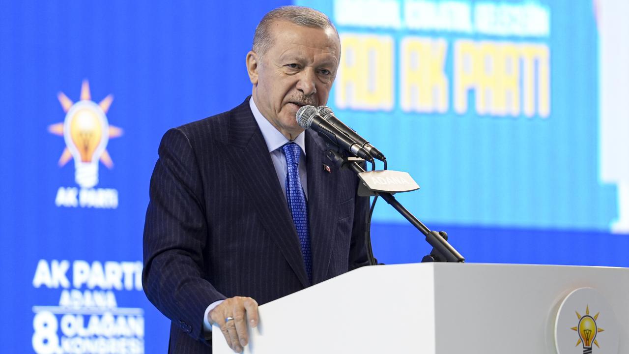 Erdoğan'dan Özel'e: Esenyurt ve Beşiktaş Arasında Haber Var