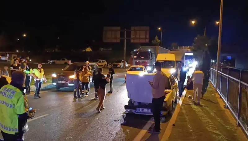 Otoyolda Kuralsız Geri Dönüş Yapmanın Feci Sonuçları: İki Çocuk Yaralı