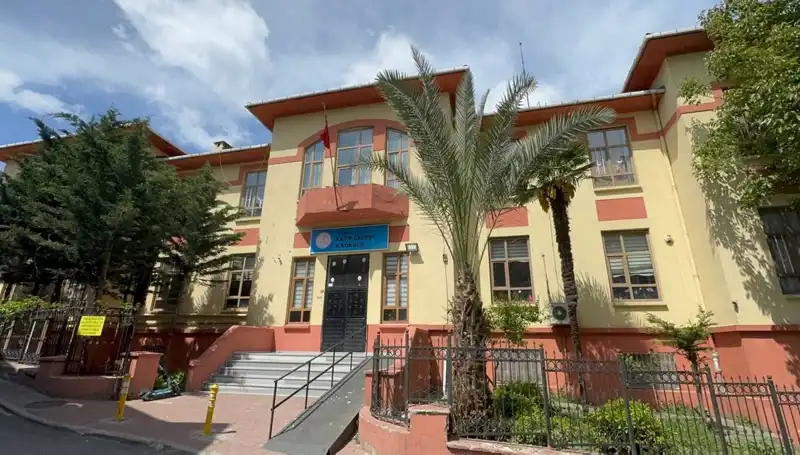 Deprem Sonrası Hasar Gören Okullar Boşaltıldı: Riski Yeniden Değerlendirmek Zorunluluğu