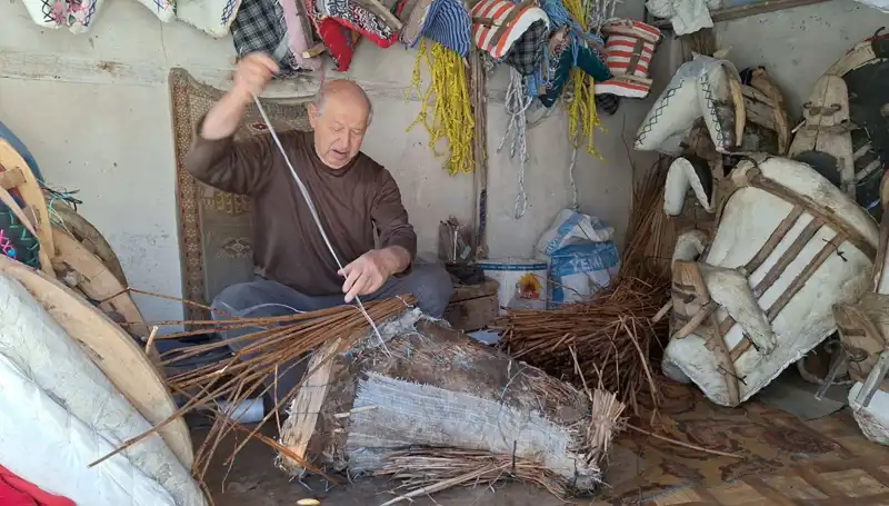 Zamanın İzlerini Silerek Teknolojiye Meydan Okuyan Baba Mesleği