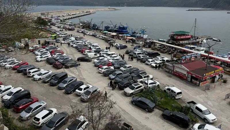 Bayramda İlçe Trafiği Büyüledi: 4 Günde 14 Bin 600 Araç Girişi!