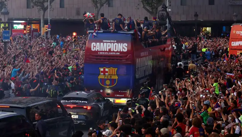 Barcelona'nın Süperstarları, Taraftarlarıyla Unutulmaz Bir Gün Geçirdi!