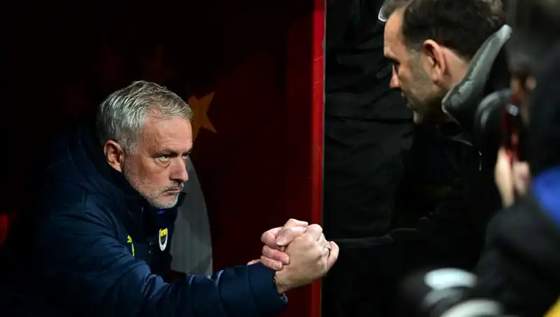 Derbiye Vaka Turu: Mourinho ve Buruk Kıyasıya Yarışa Hazır!