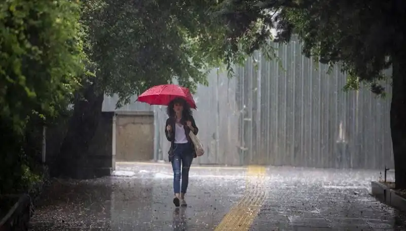 Meteoroloji'den Şiddetli Yağış Uyarısı: 13 İlde Sağanak Bekleniyor