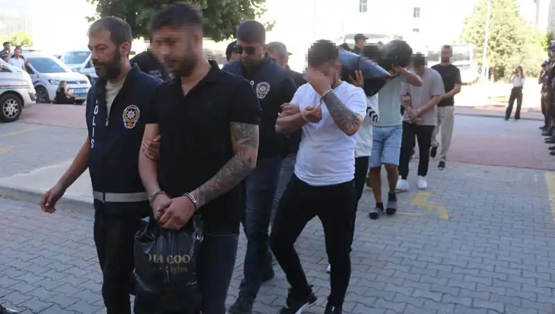 İstanbul'da Sahte Eskort İlanıyla 12 Milyon Liralık Dolandırıcılık Skandalı