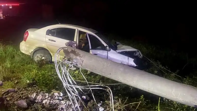 Beton Direğe Çarpan Sürücü İçin Hayati Tehlike Devam Ediyor