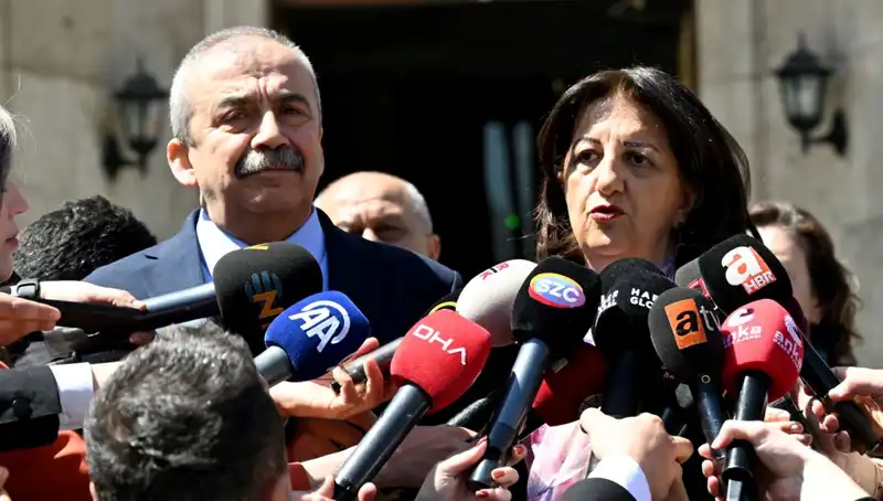 Sırrı Süreyya Önder Kimdir? Şaşırtan Hastalığına Dair Tüm Detaylar