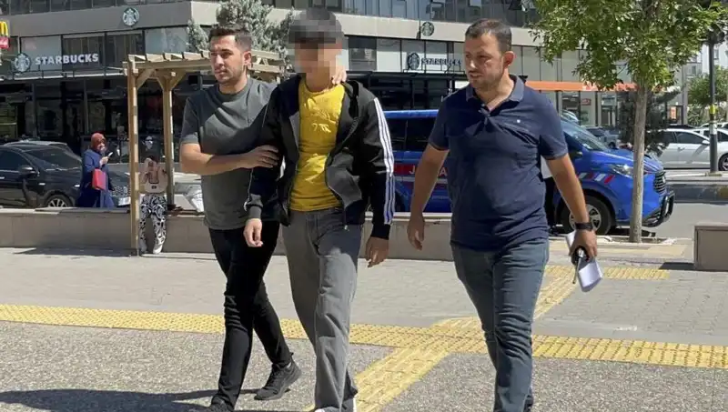 Tartışmanın Sonucu: Genç Adam Ağabeyini Bıçakladı, Olay Şok Yarattı