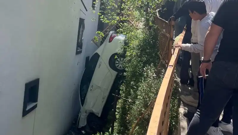 Kağıthane'de Korku Dolu Anlar: Kullanıcı  Metrelerce Sürüklendi!