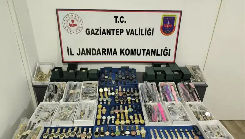 Gaziantep'te Dev Çapta Kaçak Saat Operasyonu: Piyasa Değeri 3 Milyon Lira