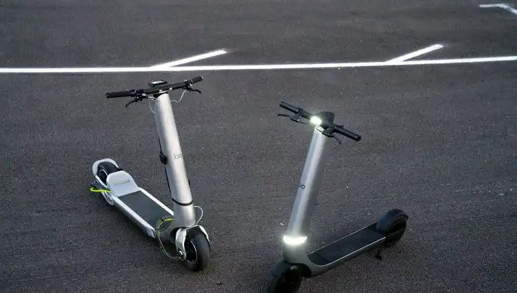 Elektrikli Scooter Devrimi: Hızıyla Trafik Yasaklarına Takılıyor!