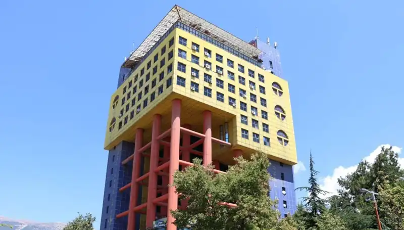 Dünyanın En Saçma Binası Yerine Yeni Bir Proje: Yapım Süreci Başladı!