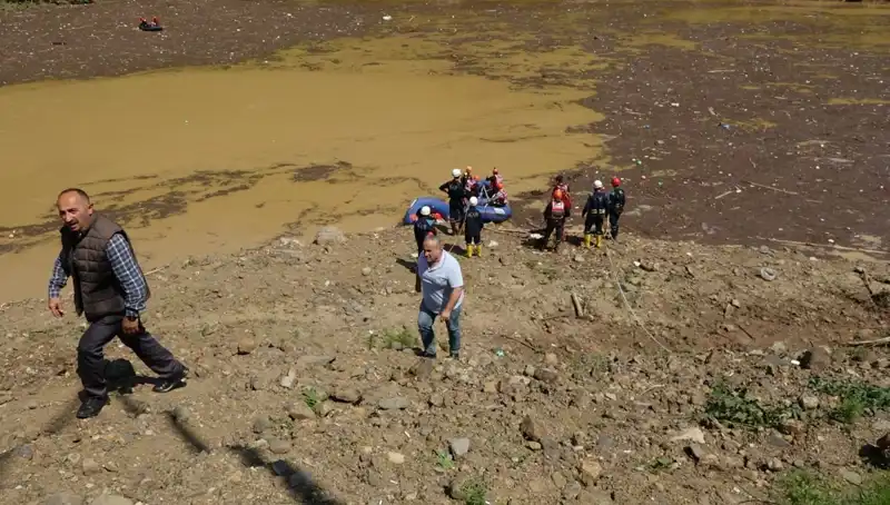 Trabzon'da Sele Kapılan Adamın Cesur Mücadelesi ve Dramı
