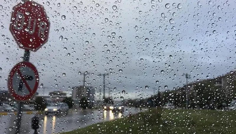 Meteoroloji 20 İlin Sıcaklıklarındaki Ani Düşüş ve Sağanak Yağış Uyarısı!