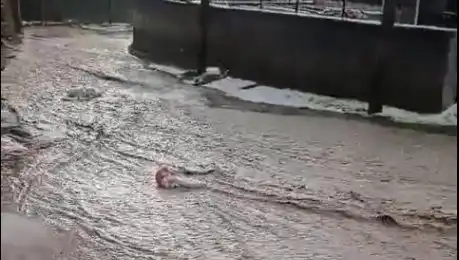 Sivas’ta Beklenmedik Sağanak ve Dolu Felaketi: Şehirde Hayat Durma Noktasına Geldi