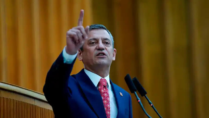 CHP'nin Cumhurbaşkanı Adaylığı Ön Seçimi Gerçekleşecek mi? Özgür Özel'den Önemli Açıklama