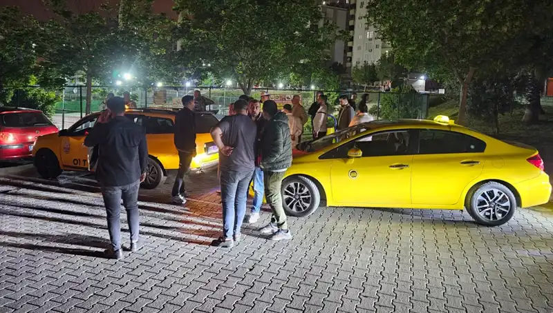 Adana'da Taksiciye Korsan Taksi Dayak Olayı: Şok Eden Görüntüler