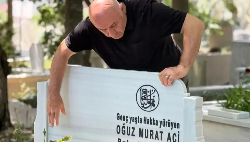 Aci Ailesinin Hüzünlü Babalar Günü: Anılar ve Duyguların Derinliği