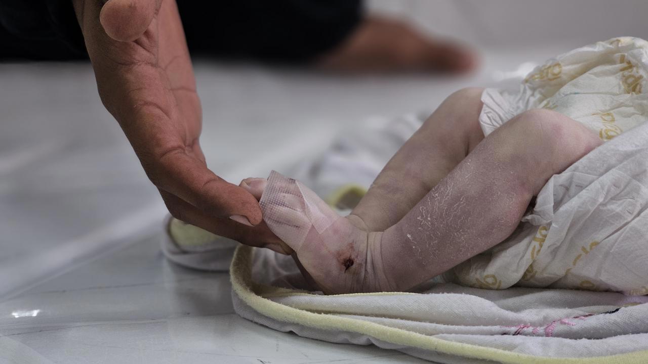 Gaza'da 35 Günlük Bebek Donarak Hayatını Kaybetti!