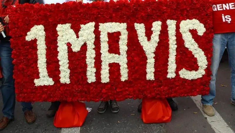 1 Mayıs Emek ve Dayanışma Günü'nde Okullar Tatil mi? Tüm Detaylar Burada!