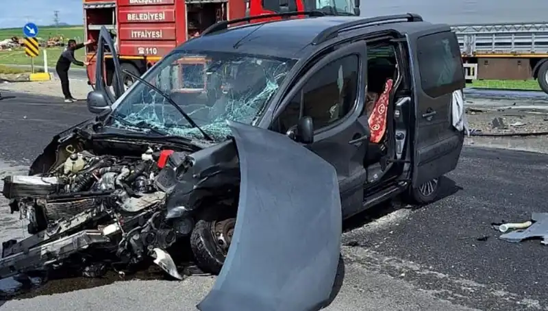 Ankara Yolunda Feci Kaza: Üç Kişi Yaralandı, Olayın Detayları İse Şok Edici!