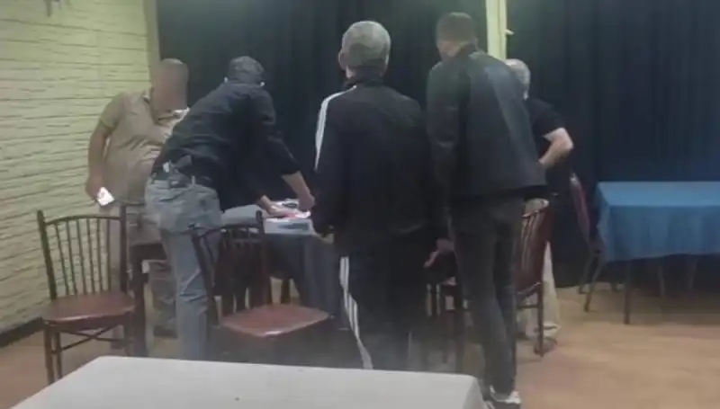 Kumar Oynarken Yakalanan Adamın Şaşırtan Savunması