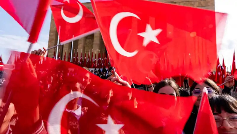 23 Nisan Coşkusu Türkiye’yi Sardı: Kutlama Görüntüleri ve Anlamı
