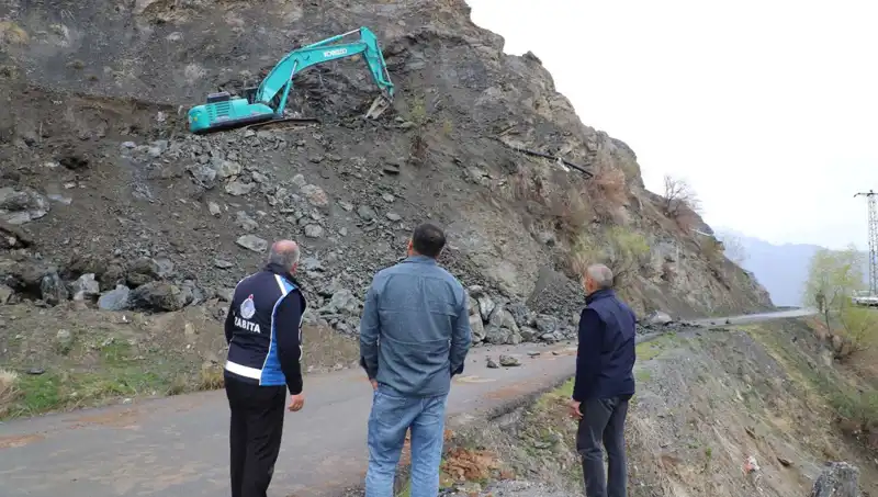 Hakkari'de Kaya Düşmelerine Karşı Alınan Önemli Önlemler