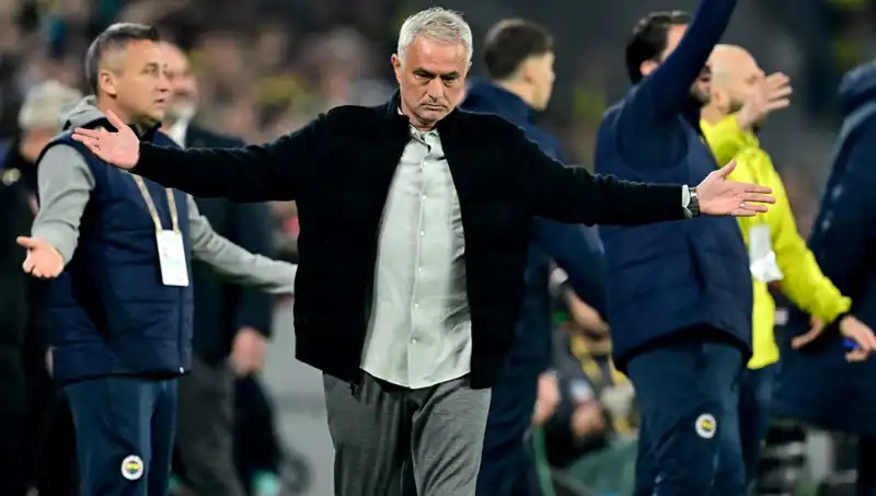 Mourinho'ya Tepki: Futbol Dünyası "Modası Geçmiş" Dedi