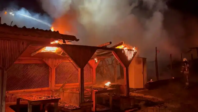 Şile’de Gözleme Restoranı Yangını: Altı Mekan Kül Oldu!