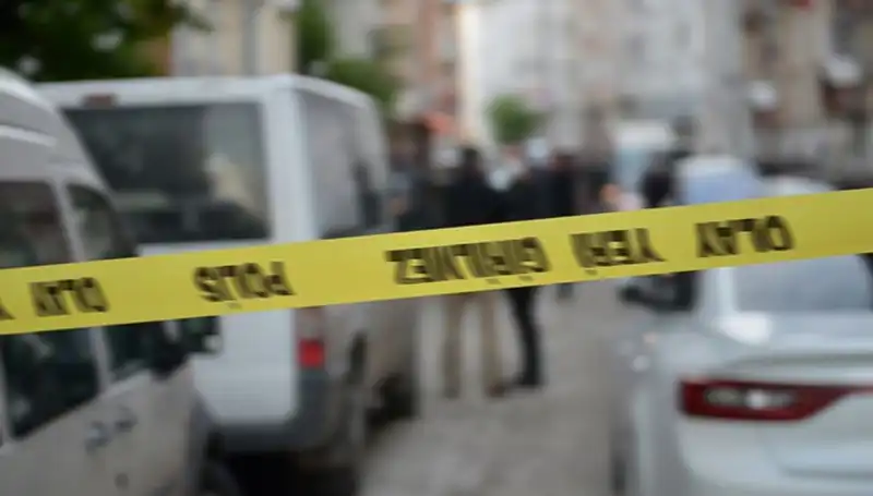 İstanbul'da Gizemli Cinayet: Başından Vurulmuş Biri Bulundu ve Notu Şok Etti