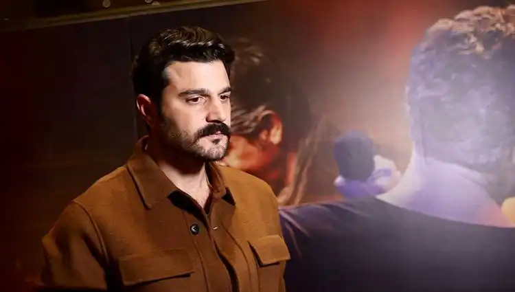 Murat Göğebakan: Kalbim Yaralı Dizisinin Oyuncu Kadrosu ve Detayları