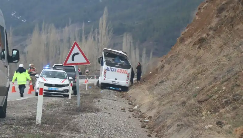 Oltu'da İşçi Servisi Kazası: Yaralıların Sayısı Endişe Verici