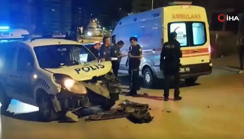 Ankara'da Hafif Ticari Araç ile Polis Aracının Çarpışması: Son Durum